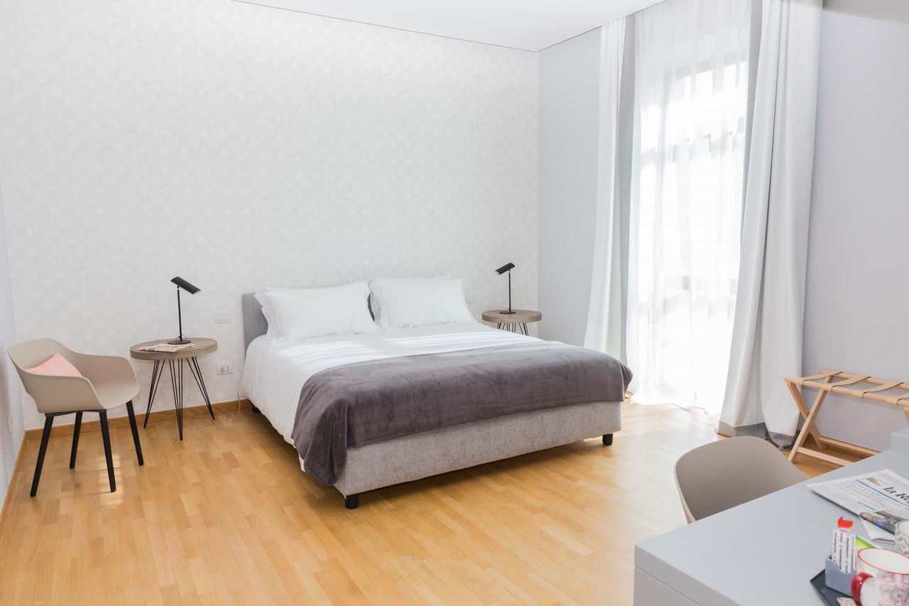 バーリ 200 ルームズ＆テラス Bed & Breakfast エクステリア 写真