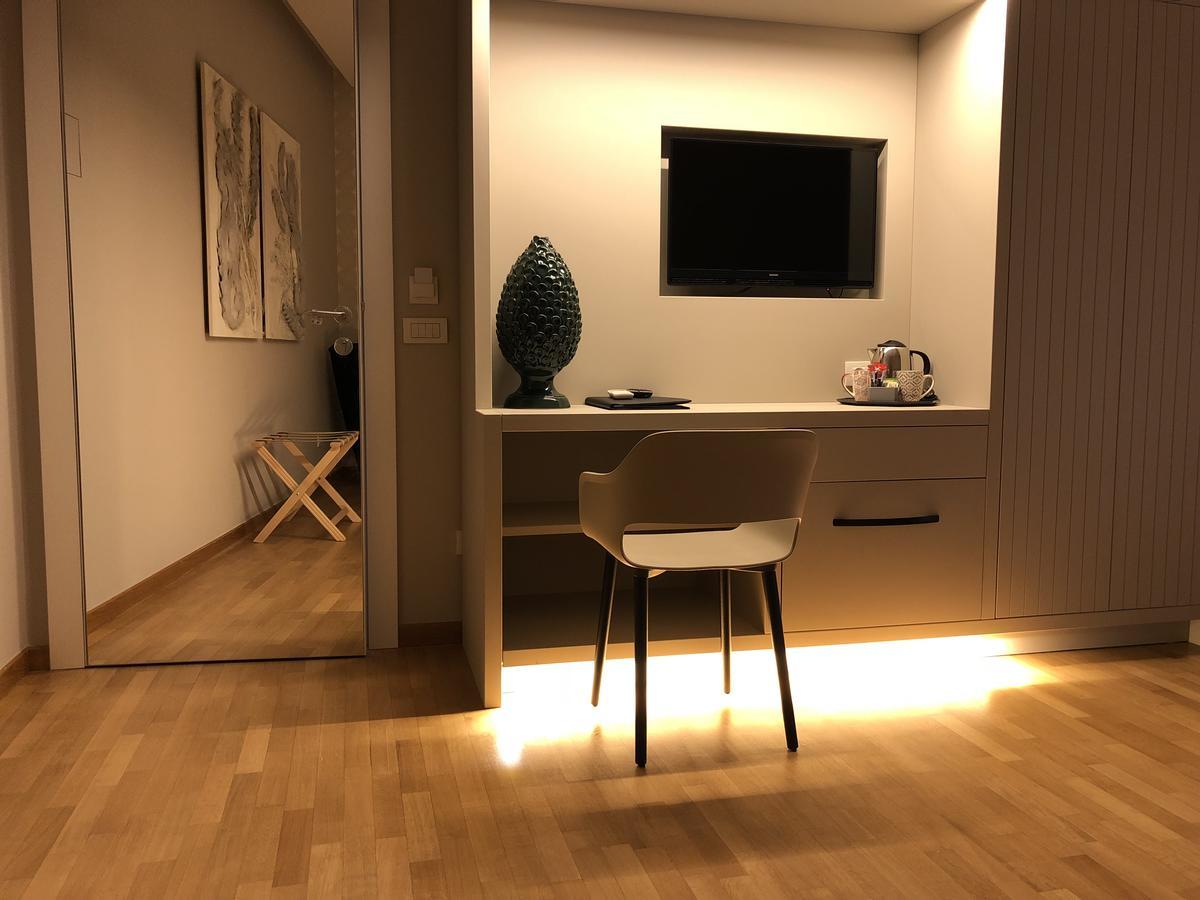 バーリ 200 ルームズ＆テラス Bed & Breakfast エクステリア 写真