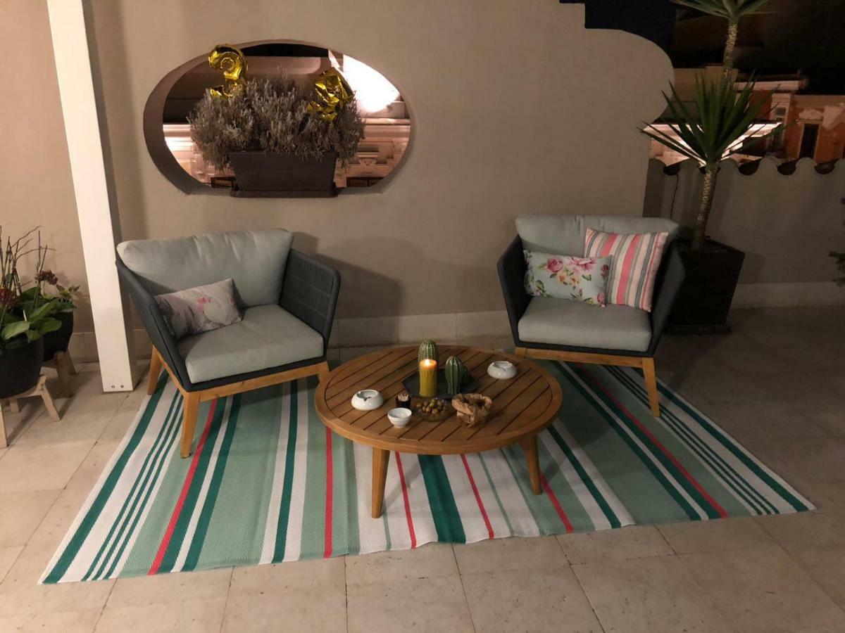 バーリ 200 ルームズ＆テラス Bed & Breakfast エクステリア 写真